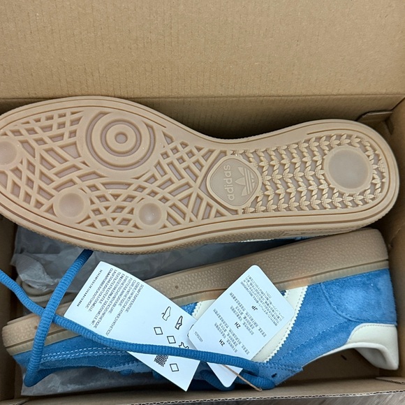 Blue adidas spezial - Picture 4 of 5